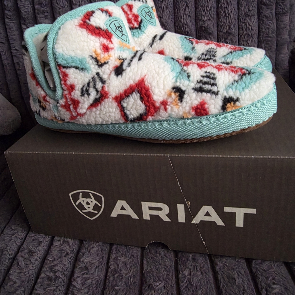 Ariat Women's Multicolor Fleece Slippers